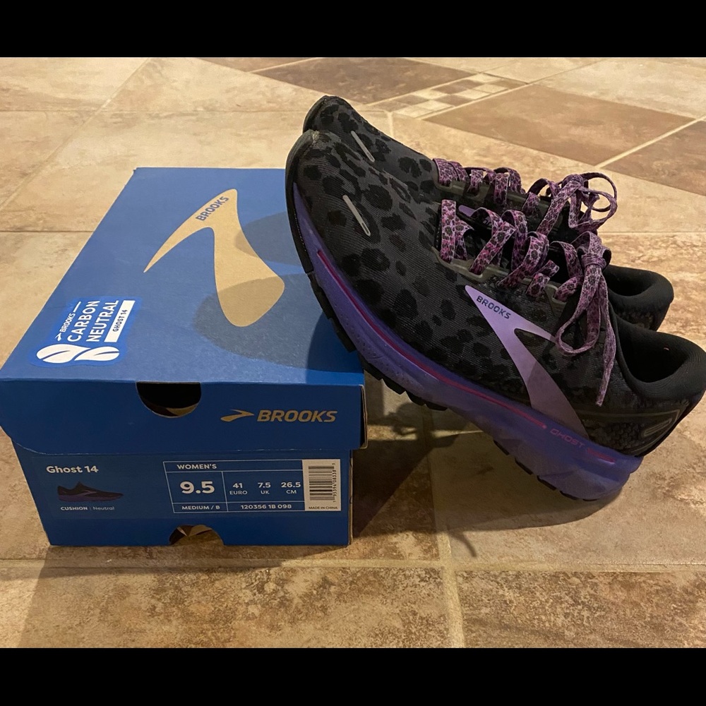 Brooks Ghost 14 9.5 women shoes
